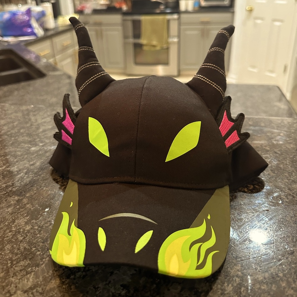 Disney Parks 2024 Halloween Villains Sleeping Beauty Maleficent Dragon hat NWT